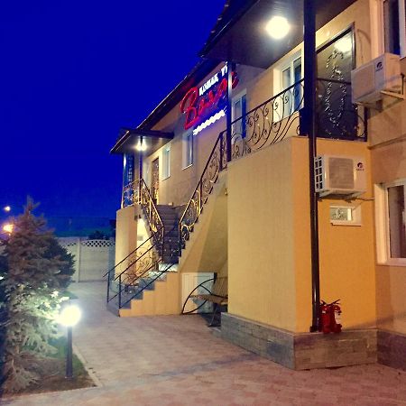 Hotel Voyazh Taras Exterior foto