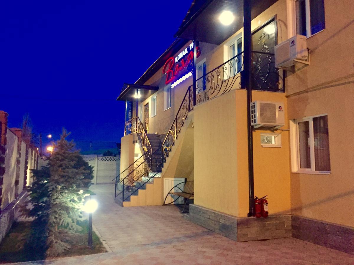 Hotel Voyazh Taras Exterior foto